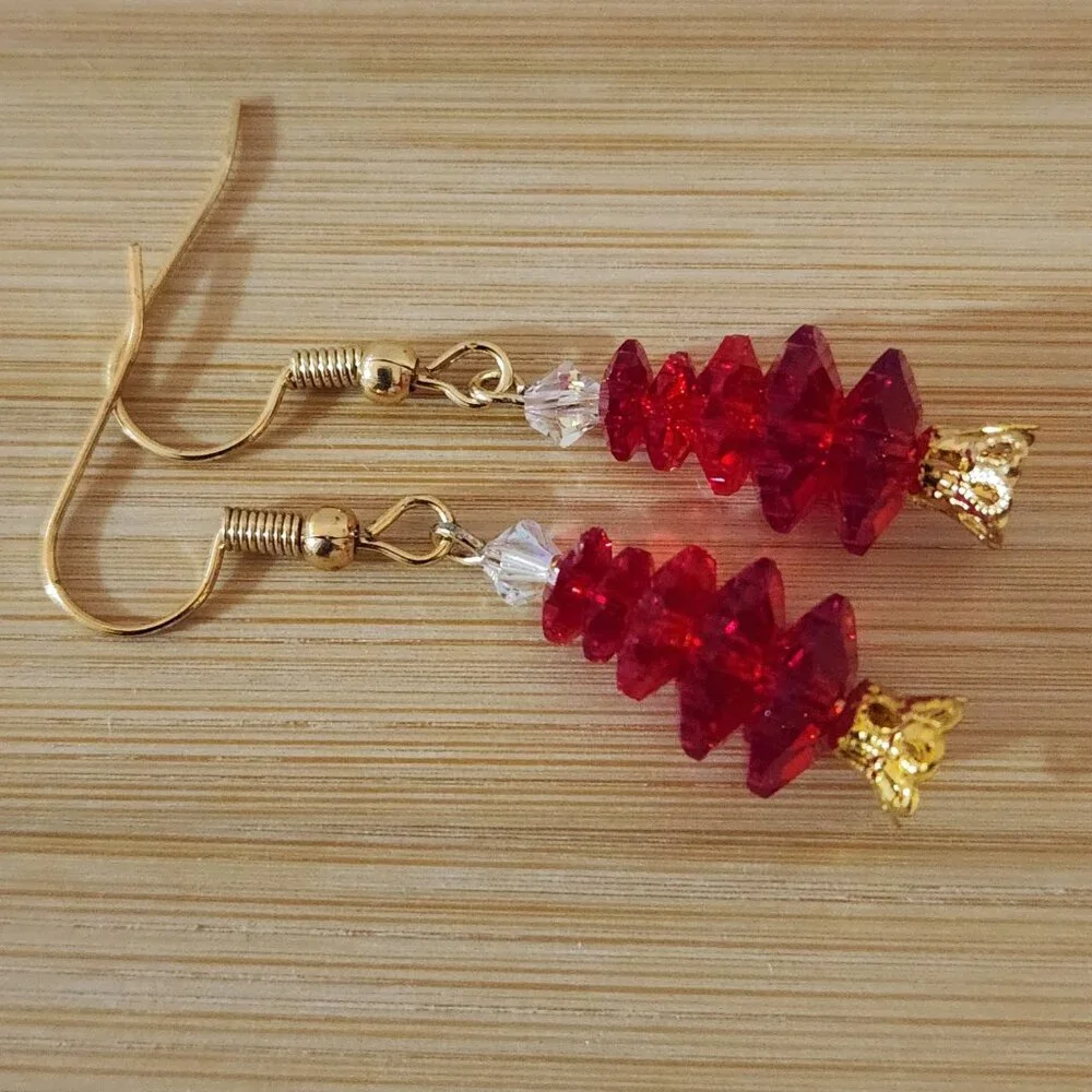 Hand Crafted Earrings Pierced Beaded Christmas Tree Red Gold